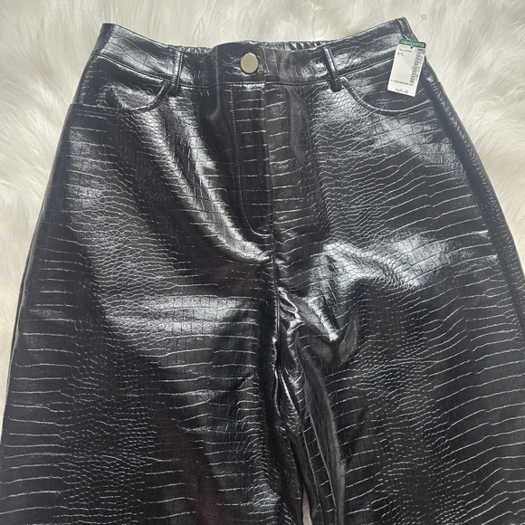 NWT Croc Faux Leather Pants Size Large - Picture 3 of 8